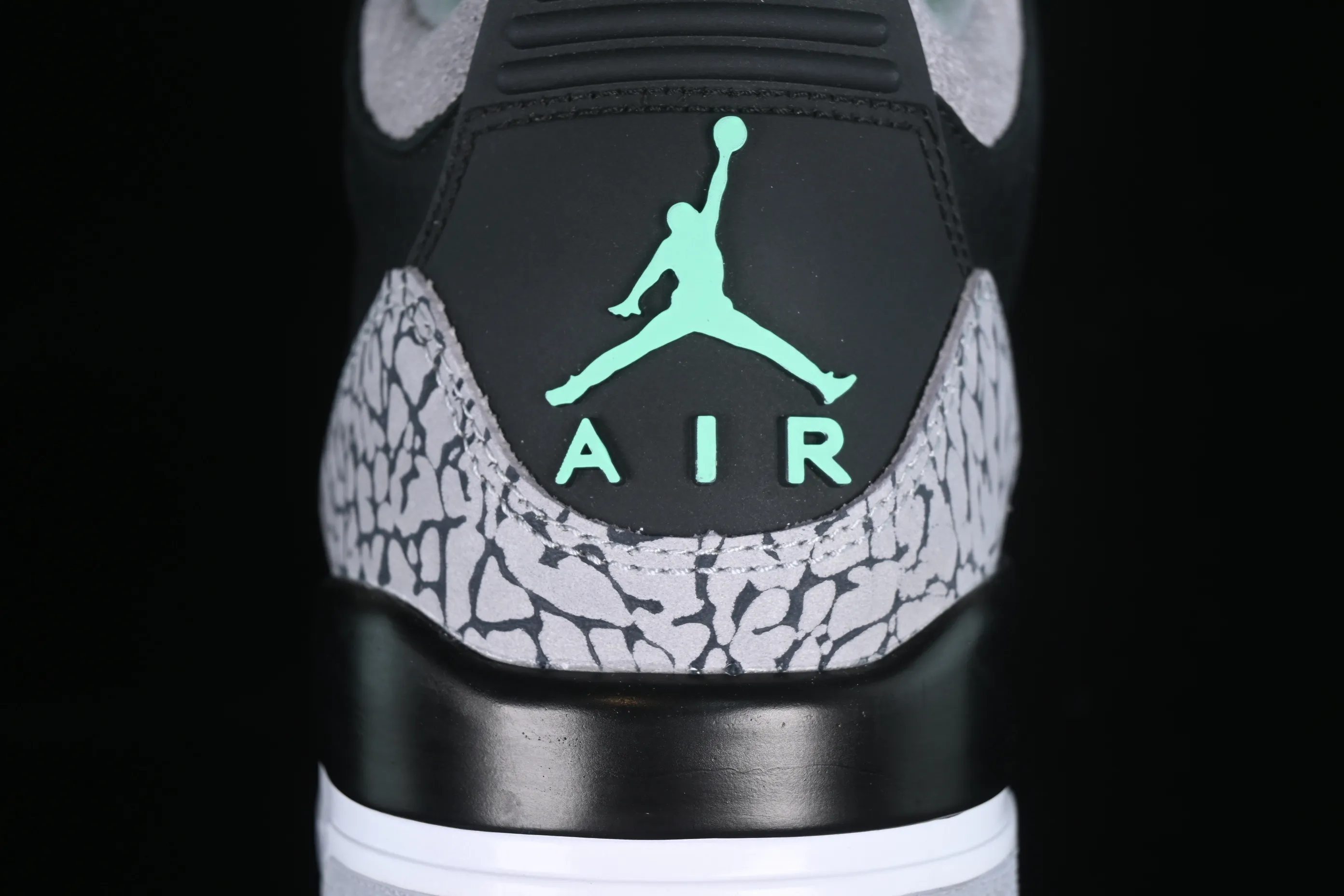 All categories Air Jordan Jordan series basketball shoes Air Jordan 3 Air Jordan 3 "Green Glow" AJ3 Joe 3 black and green full head layer CT8532-031
